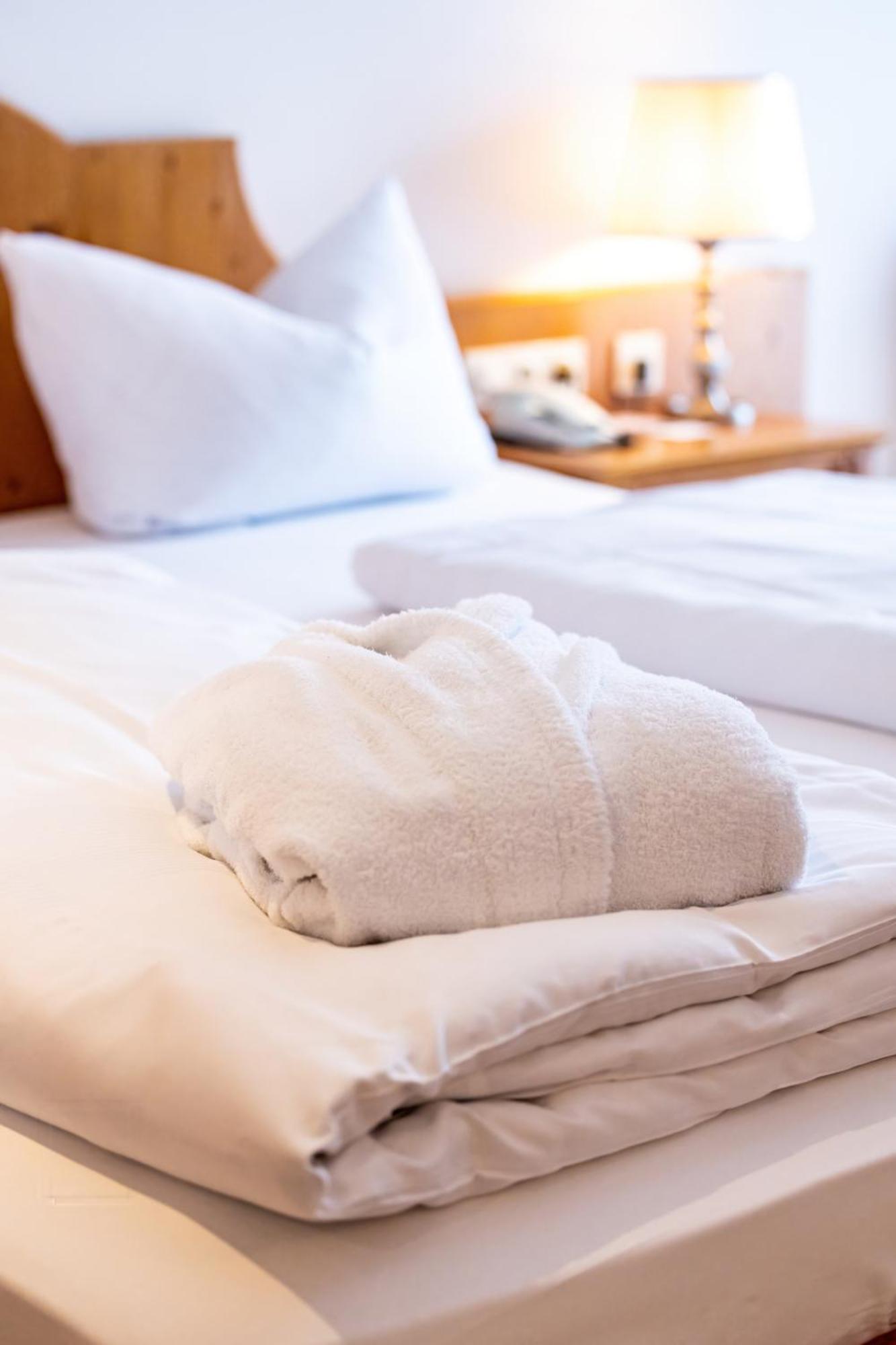 Hotel Fuerstenhof - Wellness- Und Golfhotel Bad Griesbach  Buitenkant foto